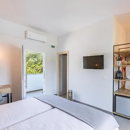 מלון La Maison Corfu - Adults Only